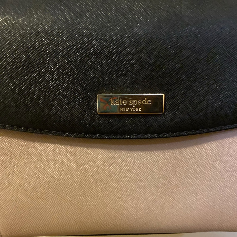 Kate Spade Laurel Way Mini Alisanne Crossbody Bag In Blackalmondine. - Picture 4 of 5